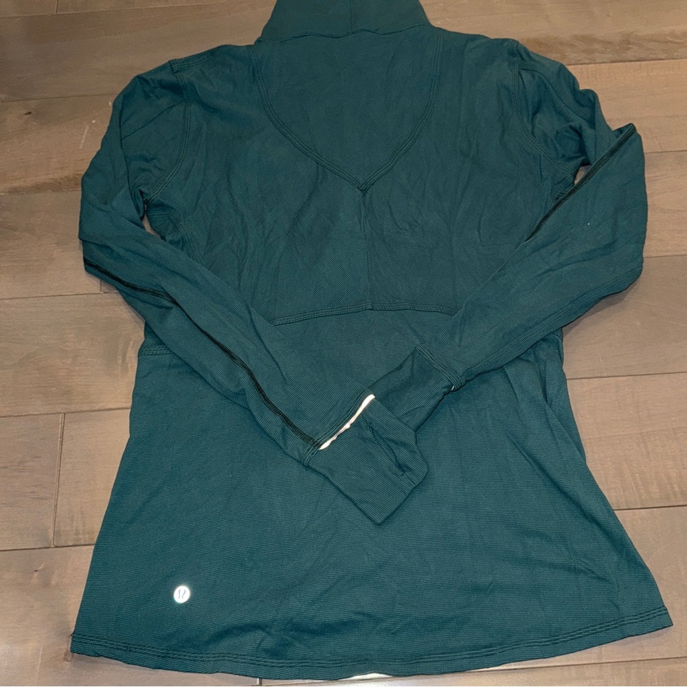 Lululemon Teal Long Sleeve Women's Top - Picture 2 of 5